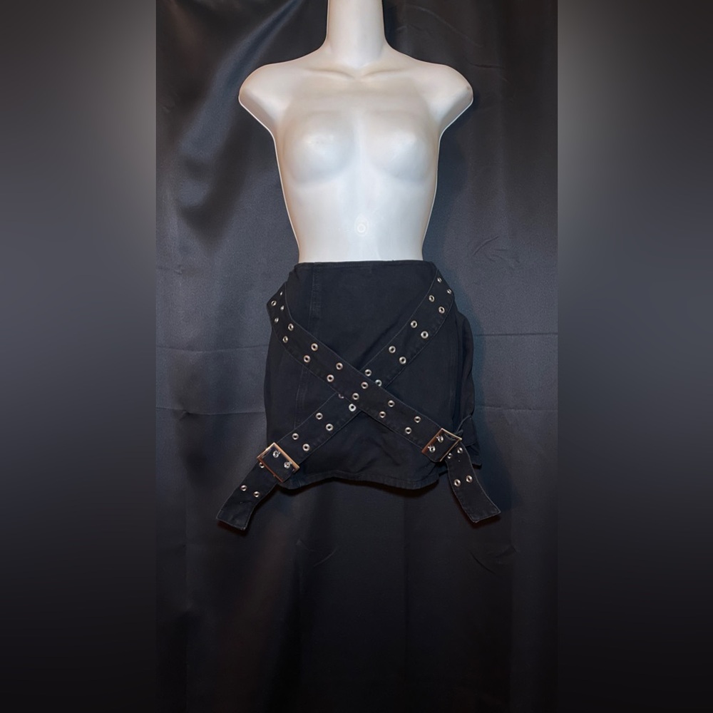 5/$45✨ PLUS Mini Skirt